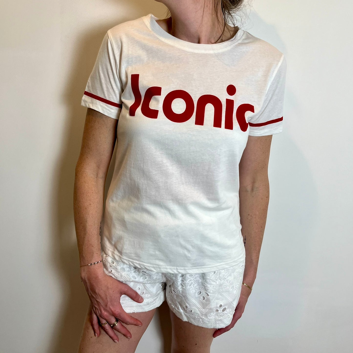 Tshirt "ICONIC" - PRIX REDUIT 9,95 € -50% directement dans le panier